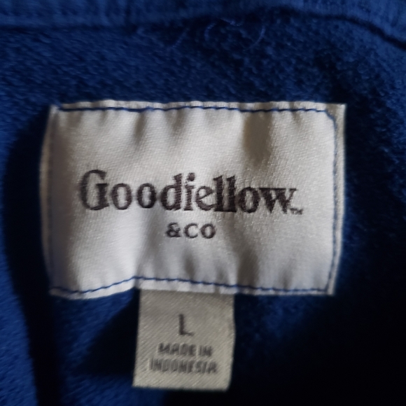 Hoodie Size L - Picture 2 of 2